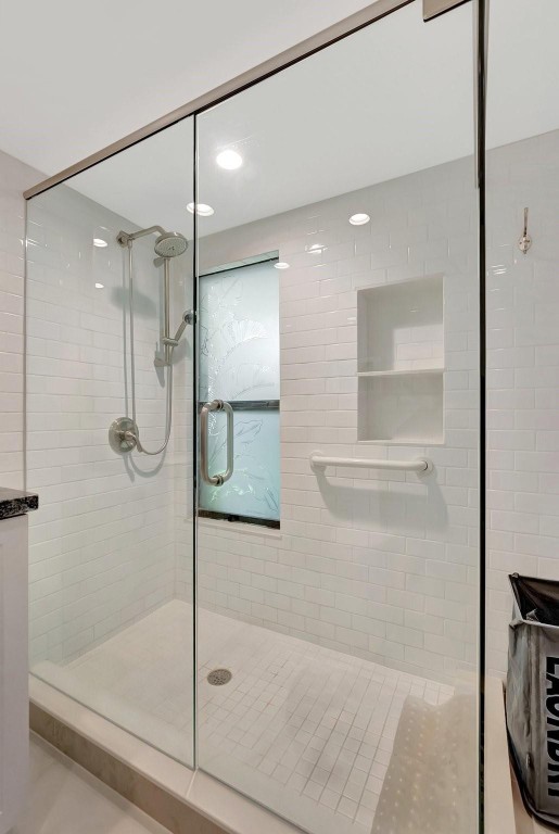 6925 Rain Forest Dr 6925