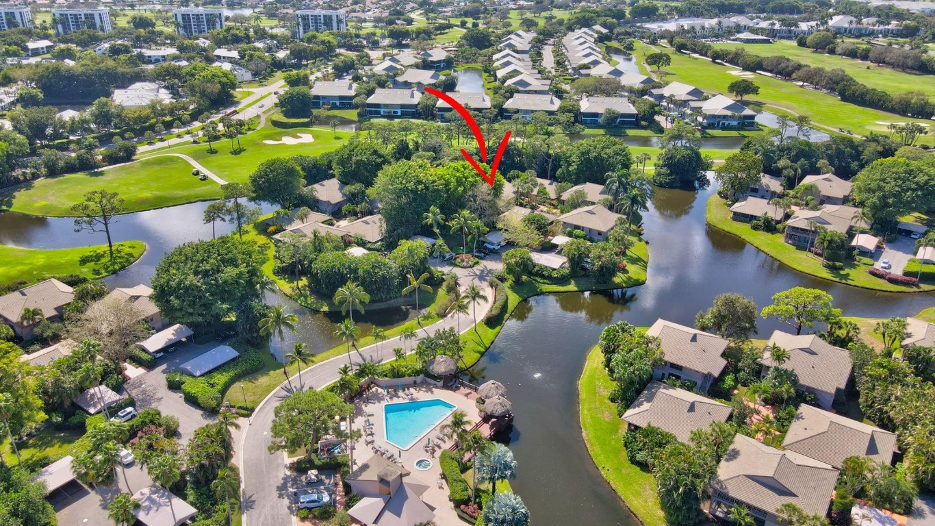 6925 Rain Forest Dr 6925