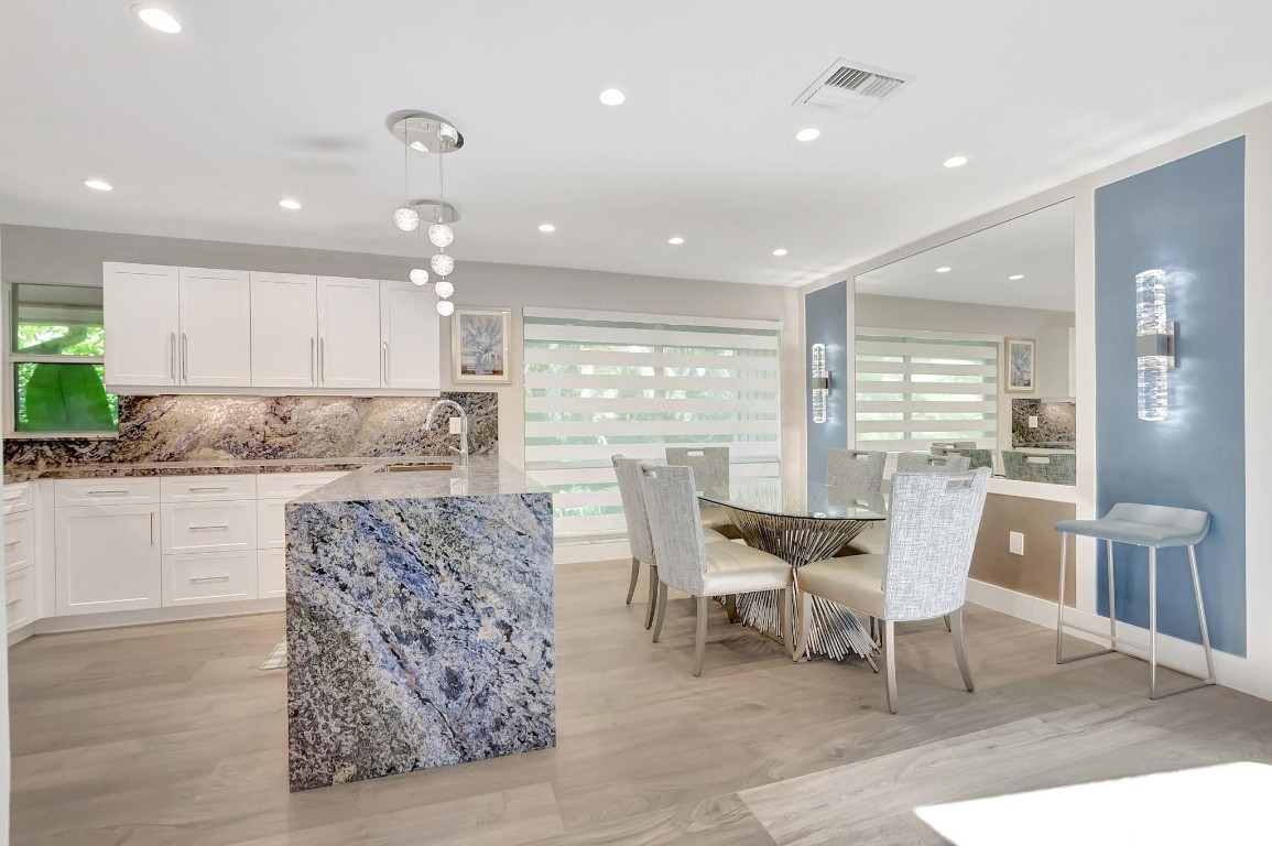 6925 Rain Forest Dr 6925