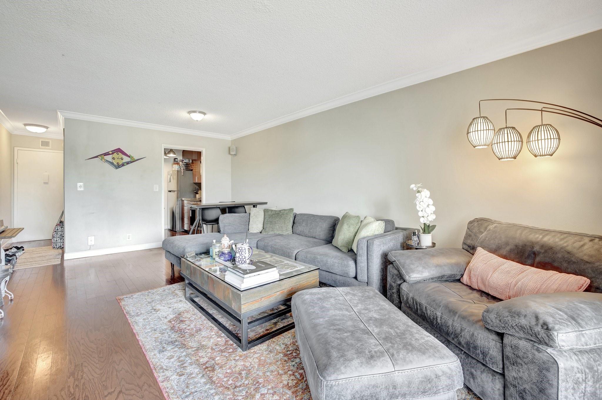 900 NE 18th Ave 306