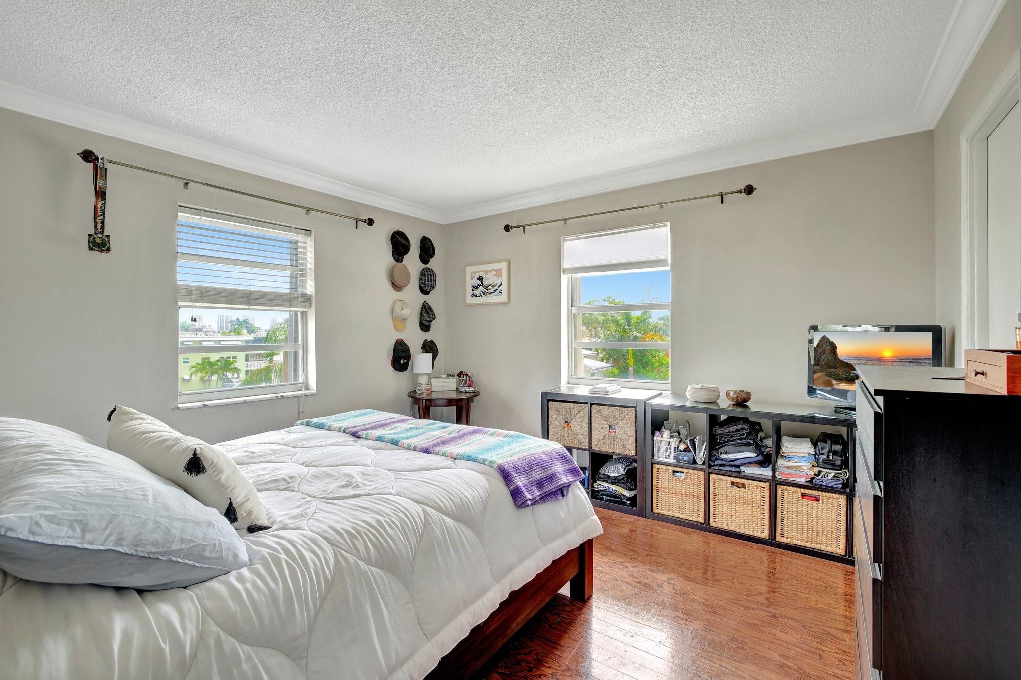 900 NE 18th Ave 306