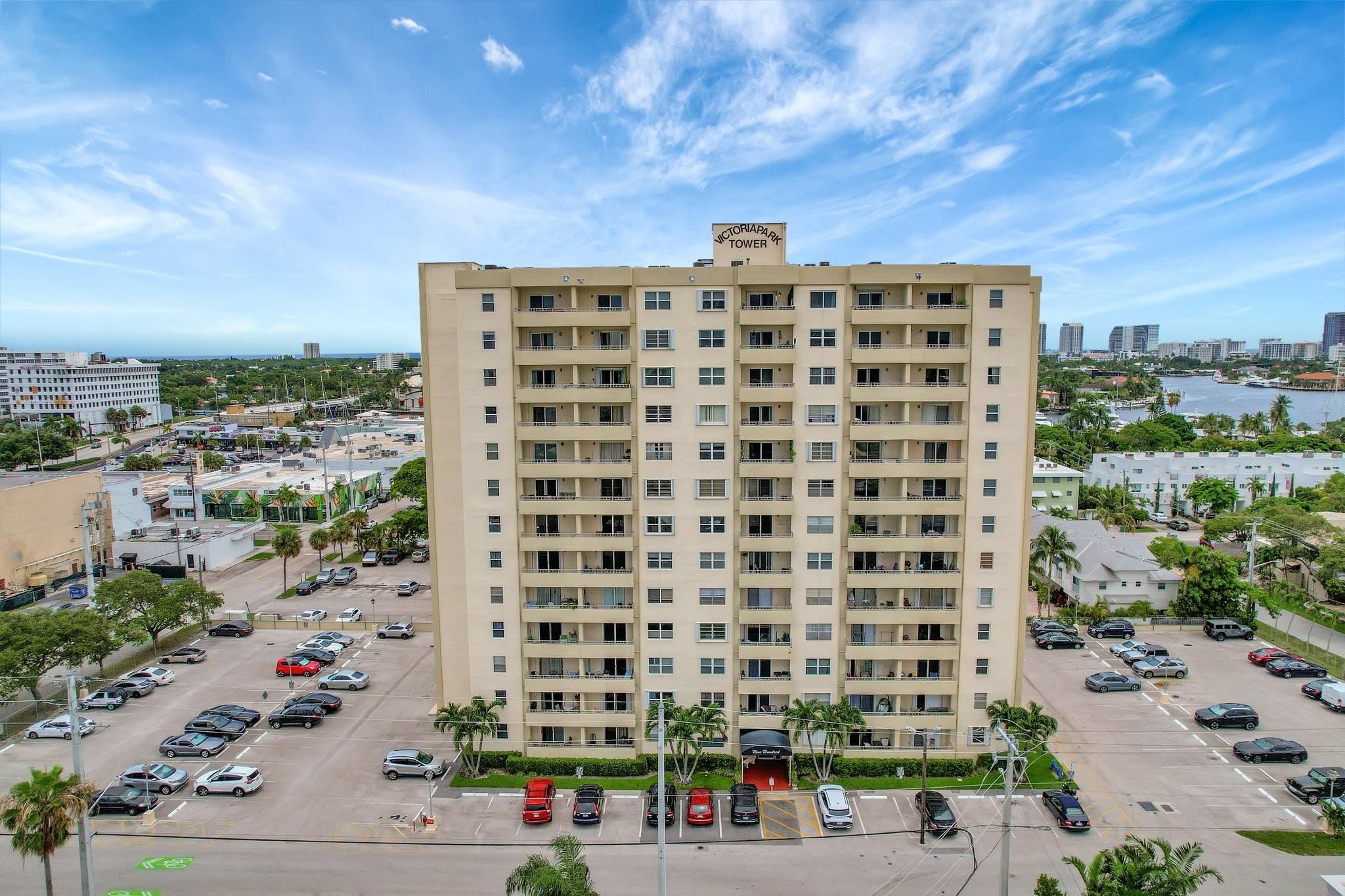 900 NE 18th Ave 306