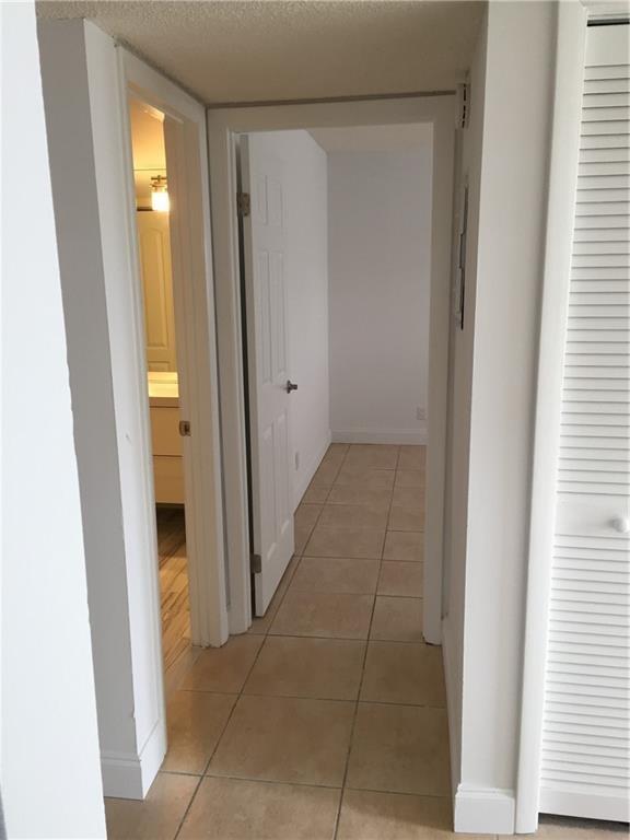 331 Lakeview Dr 201