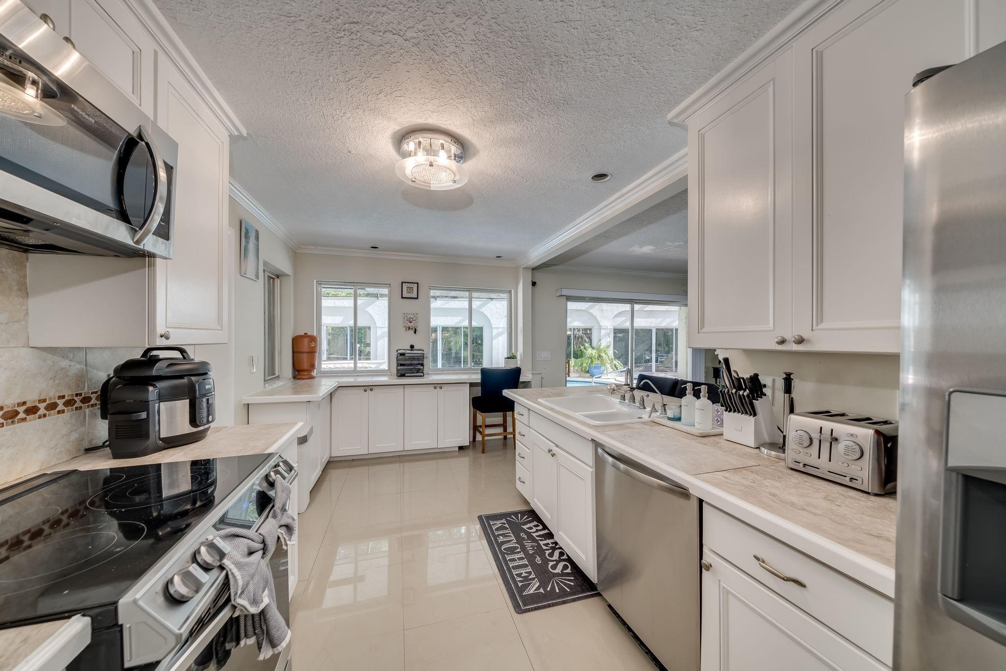2550 Ray Ct