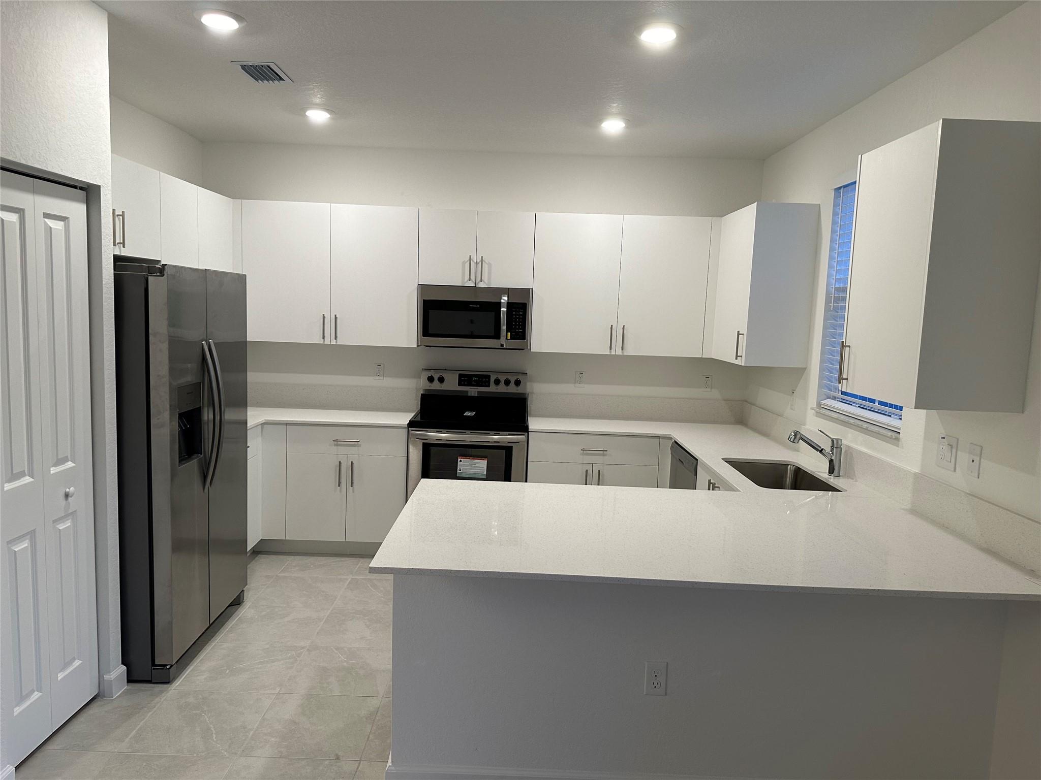 12003 NW 47th Mnr