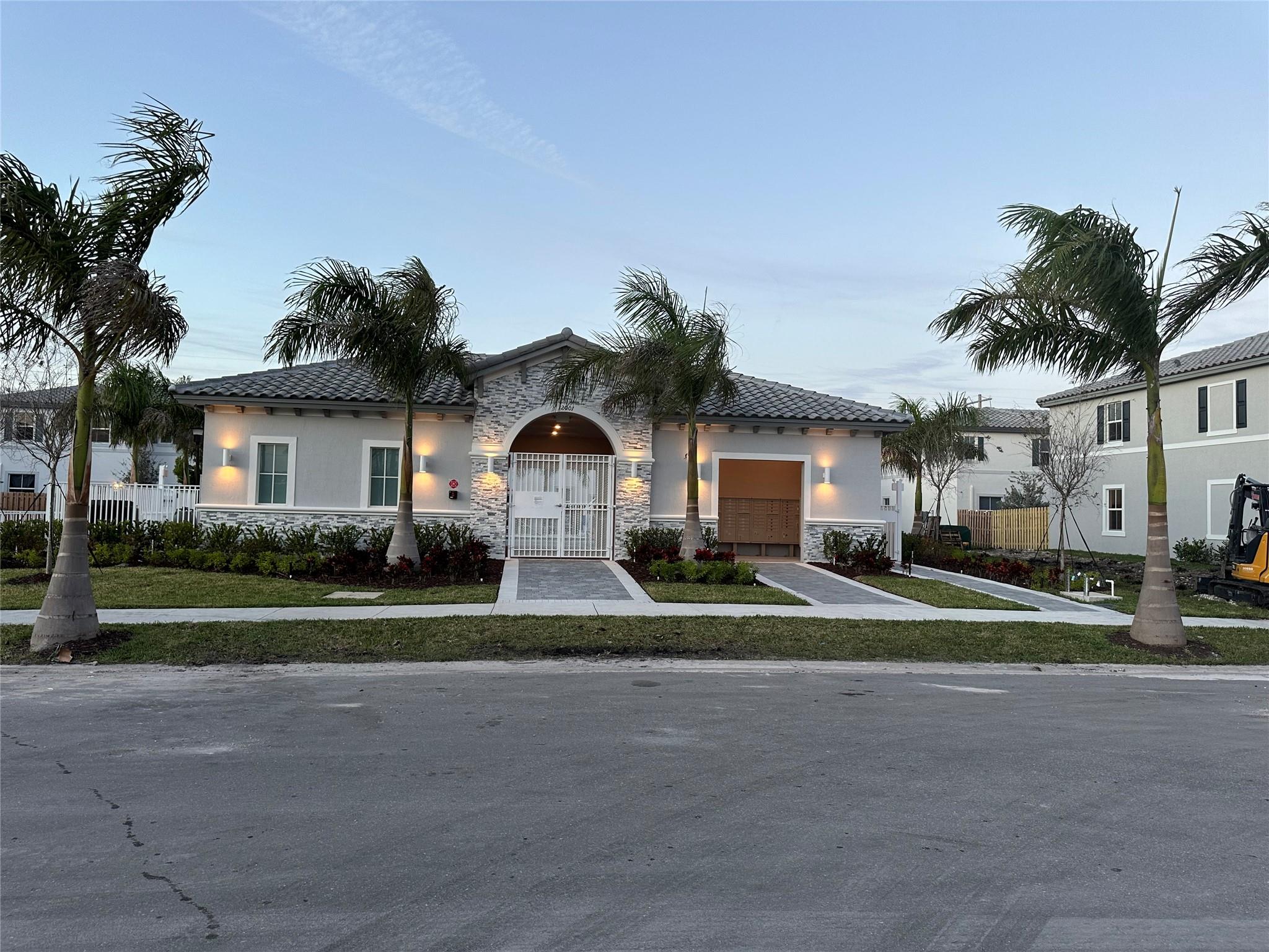 12003 NW 47th Mnr
