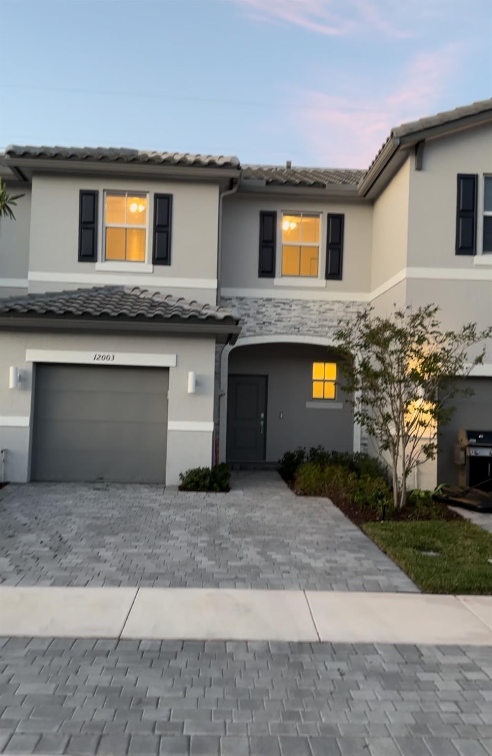 12003 NW 47th Mnr