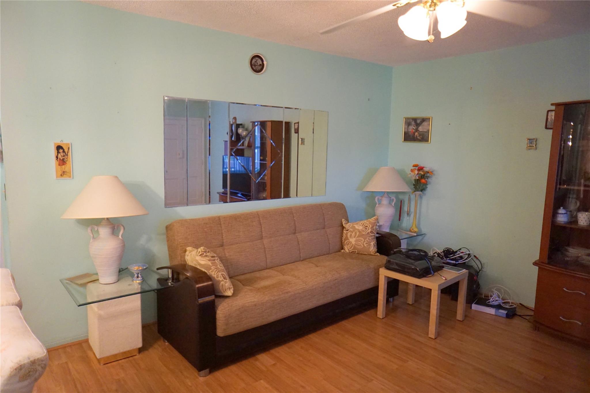 160 NE 8th Ave 25B