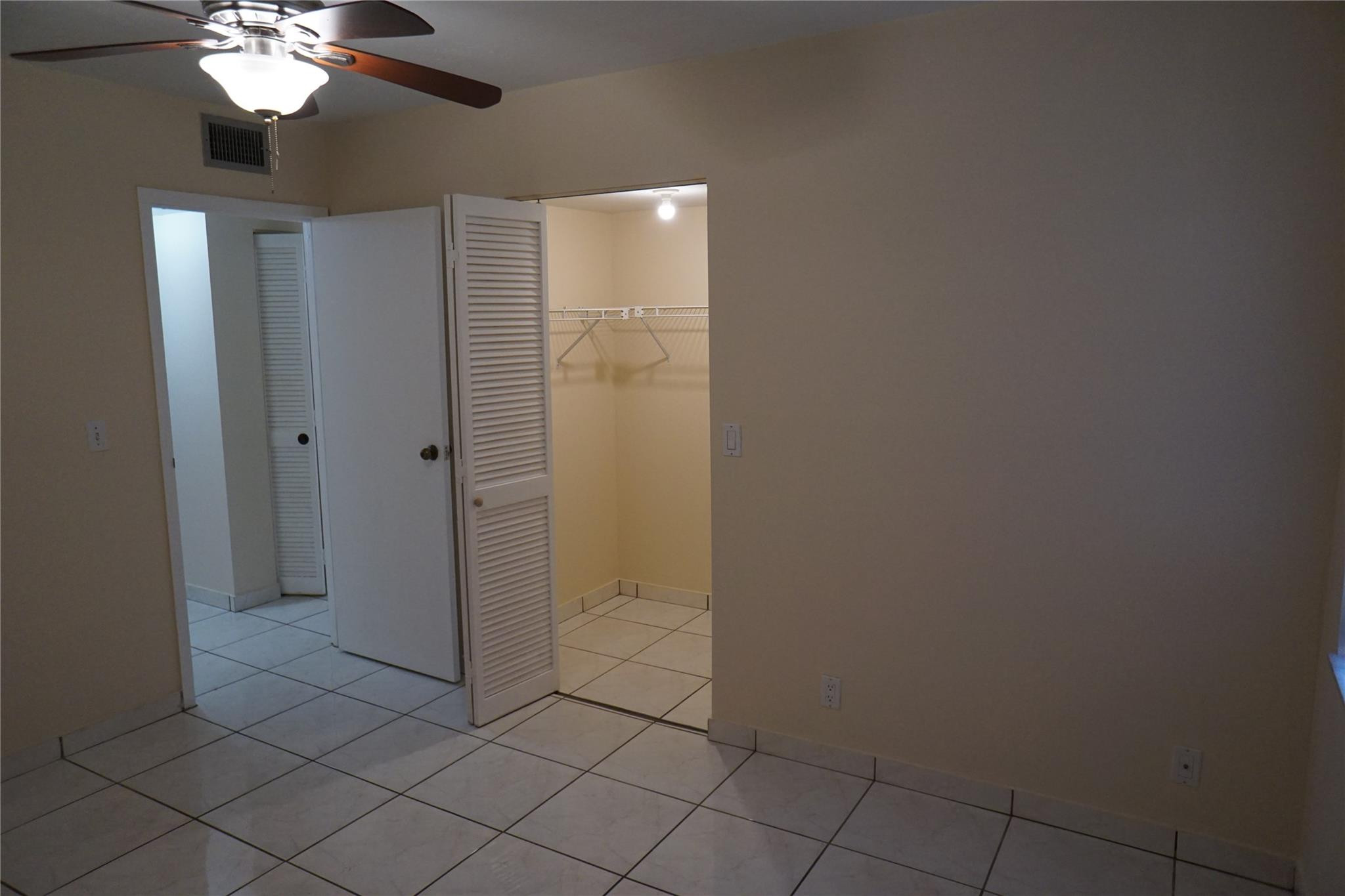 2841 Somerset Dr 115