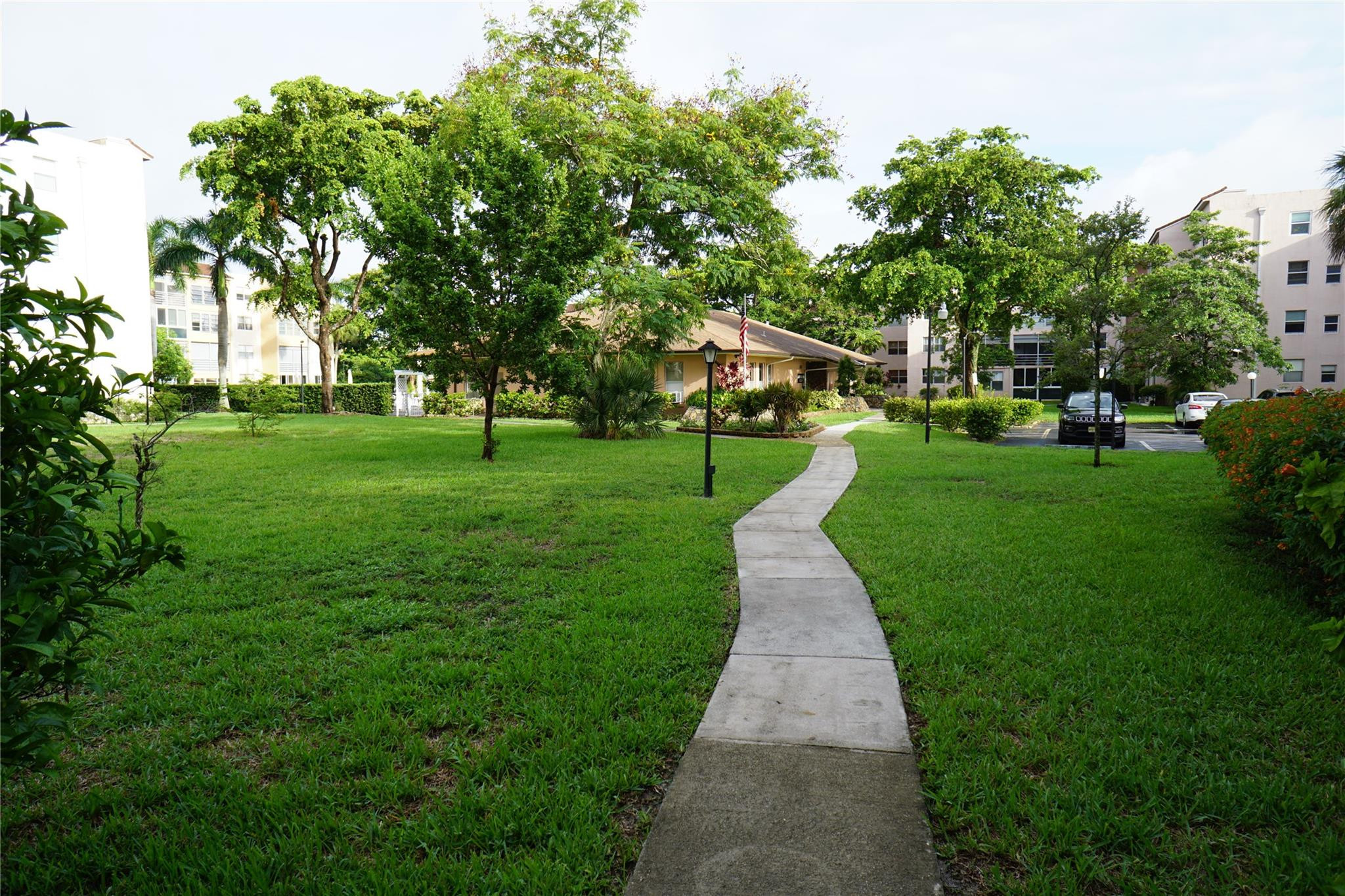 2841 Somerset Dr 115