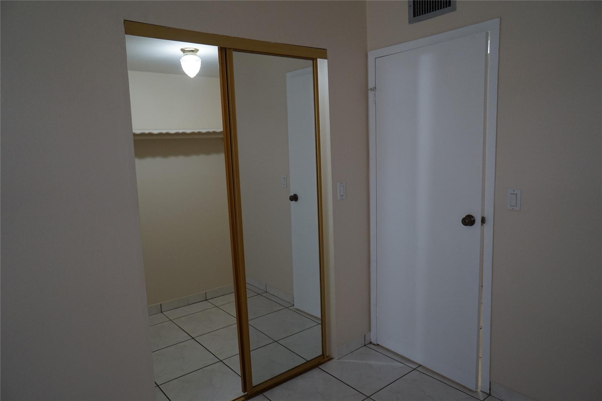 2841 Somerset Dr 115