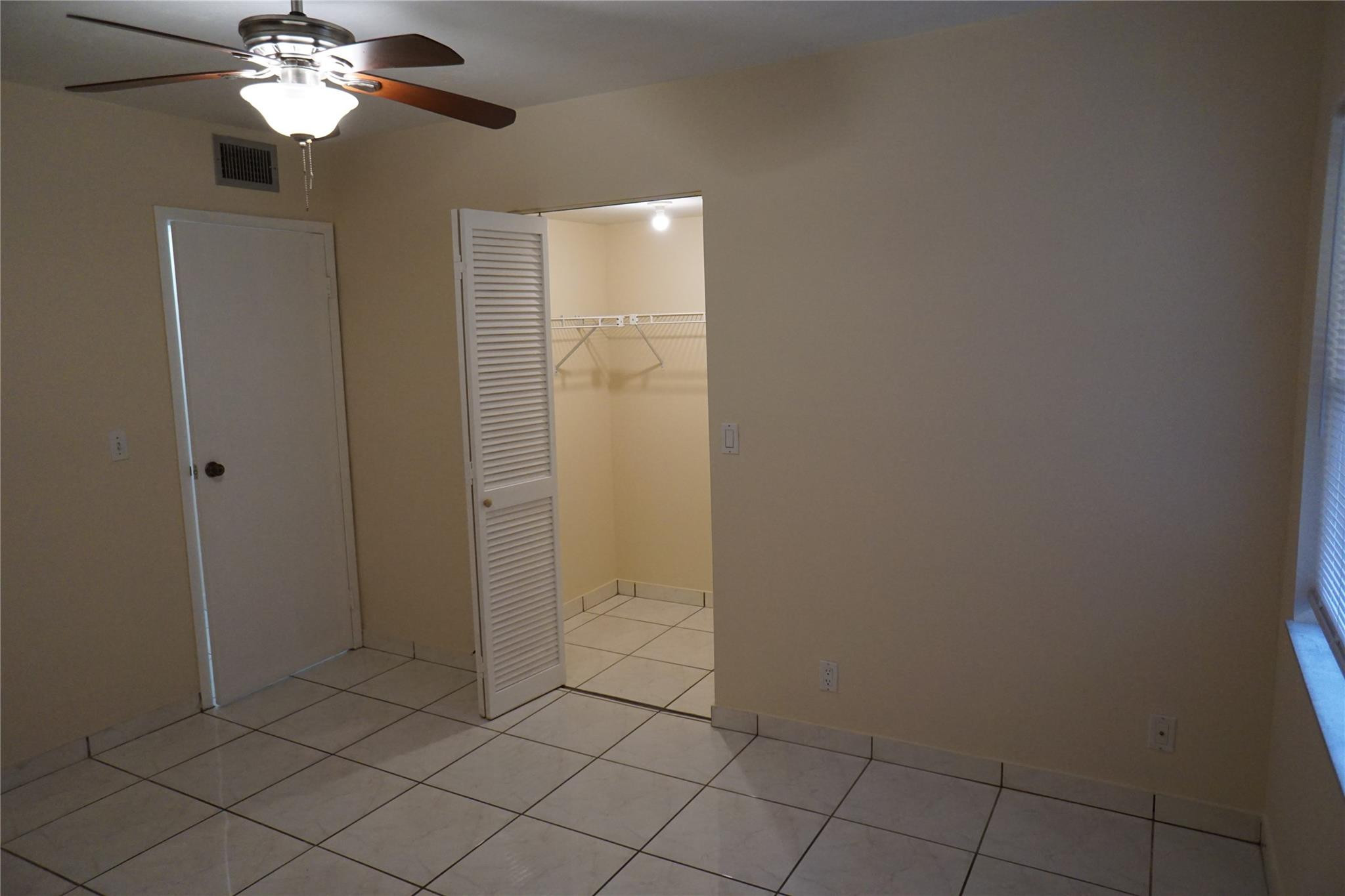 2841 Somerset Dr 115