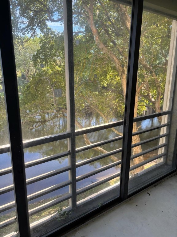 2304 S Cypress Bend Drive 313, Pompano Beach Unit: 313