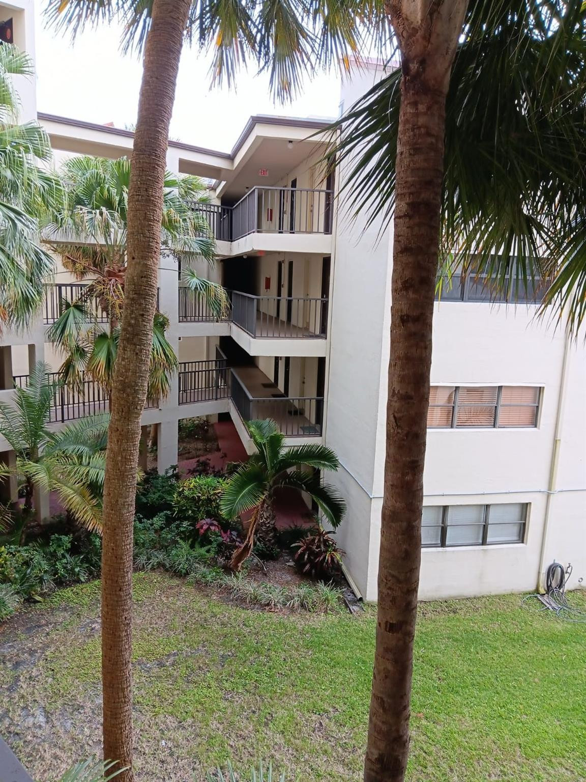 2304 S Cypress Bend Drive 313, Pompano Beach Unit: 313