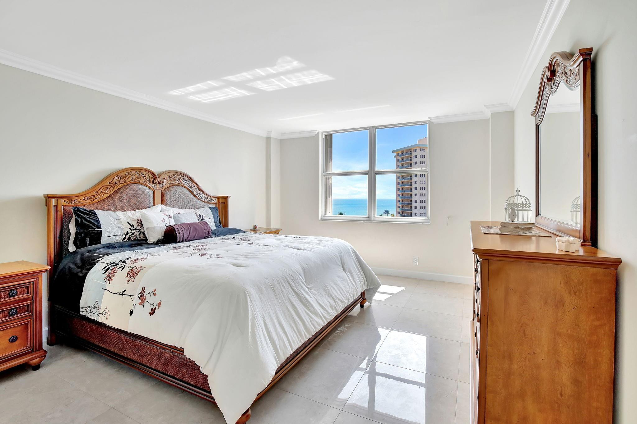 2000 S Ocean Blvd 7J