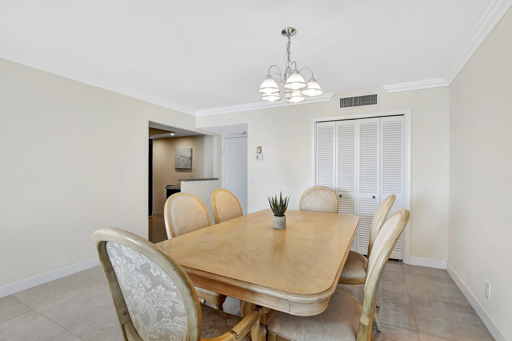 2000 S Ocean Blvd 7J
