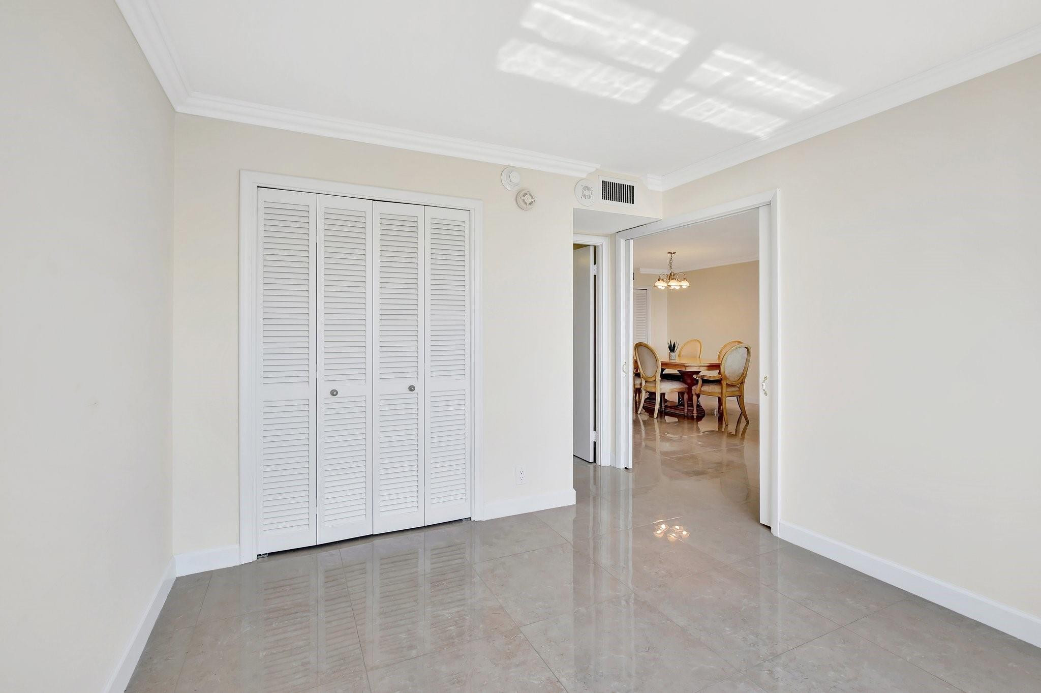 2000 S Ocean Blvd 7J