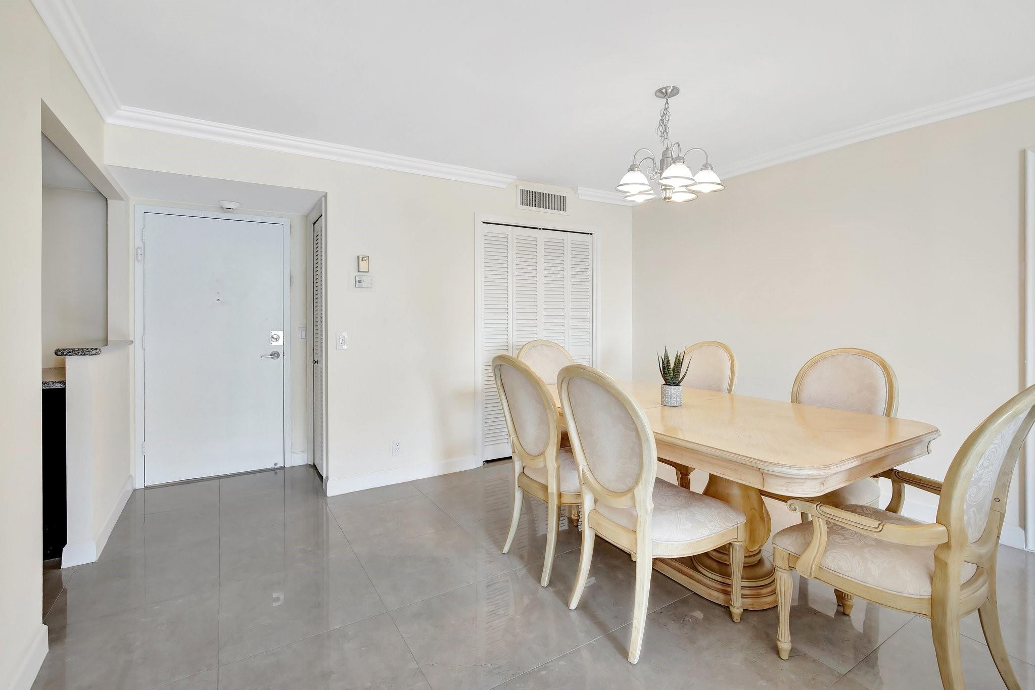2000 S Ocean Blvd 7J