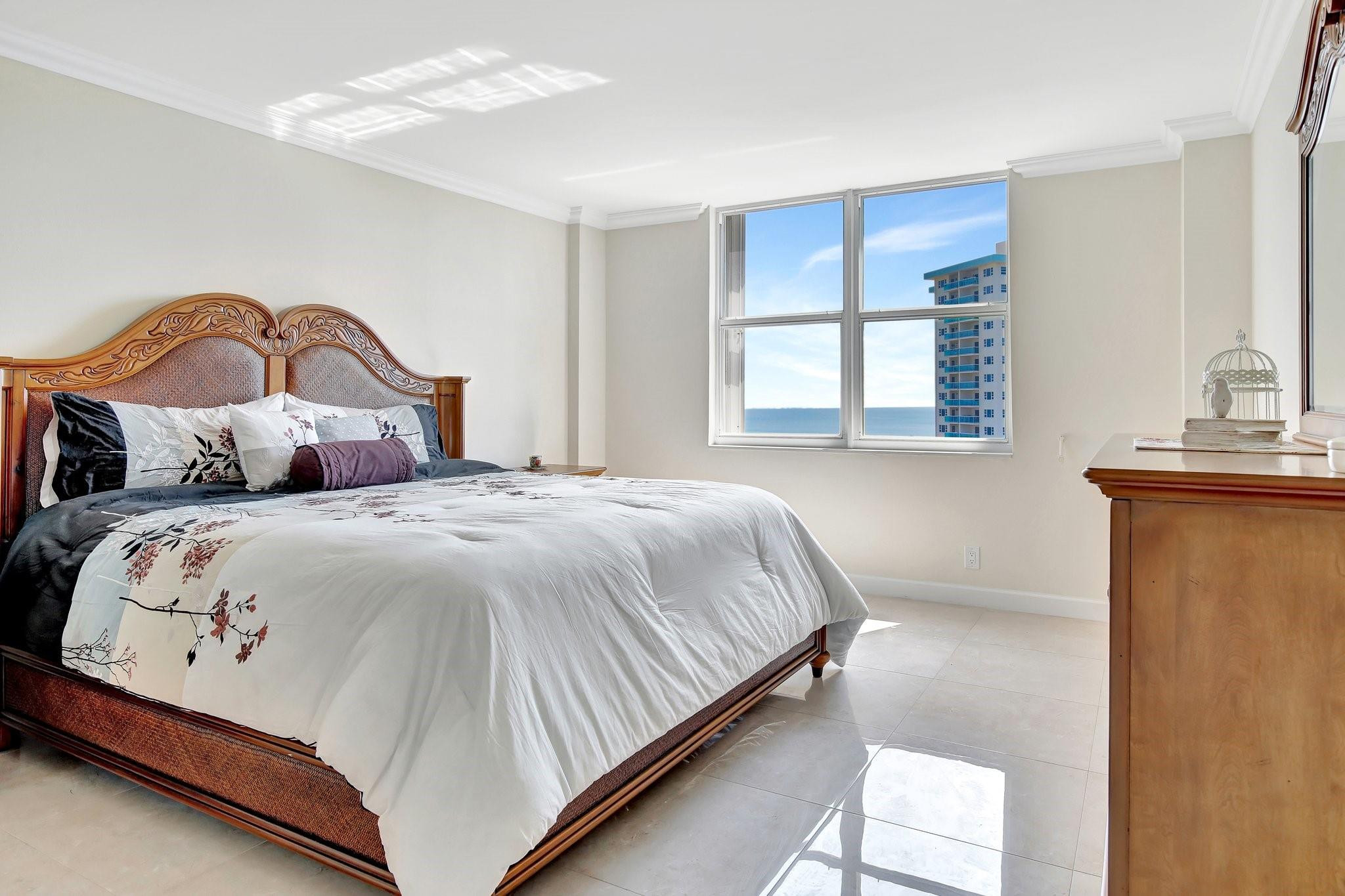 2000 S Ocean Blvd 7J