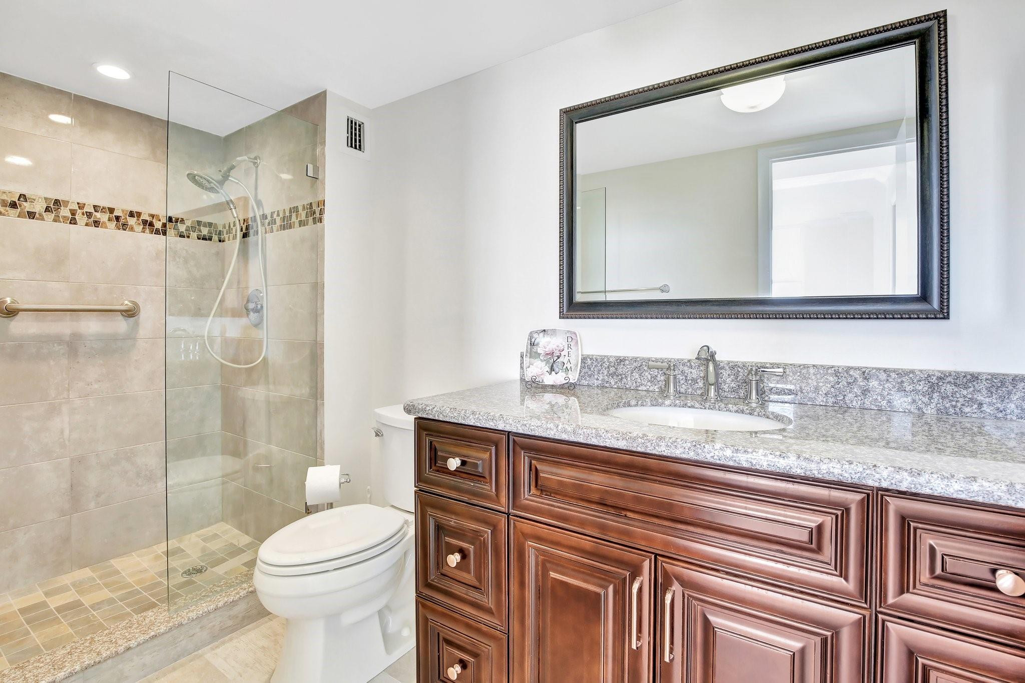 2000 S Ocean Blvd 7J