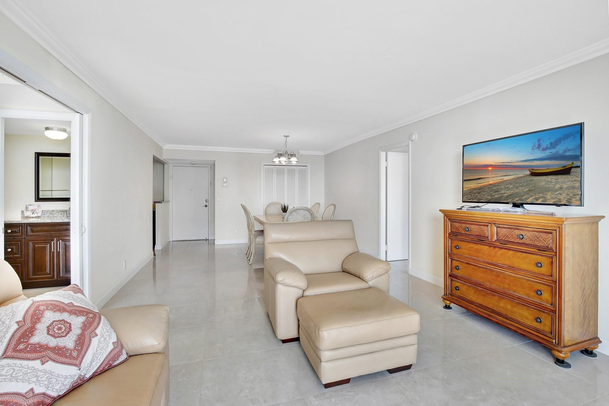 2000 S Ocean Blvd 7J