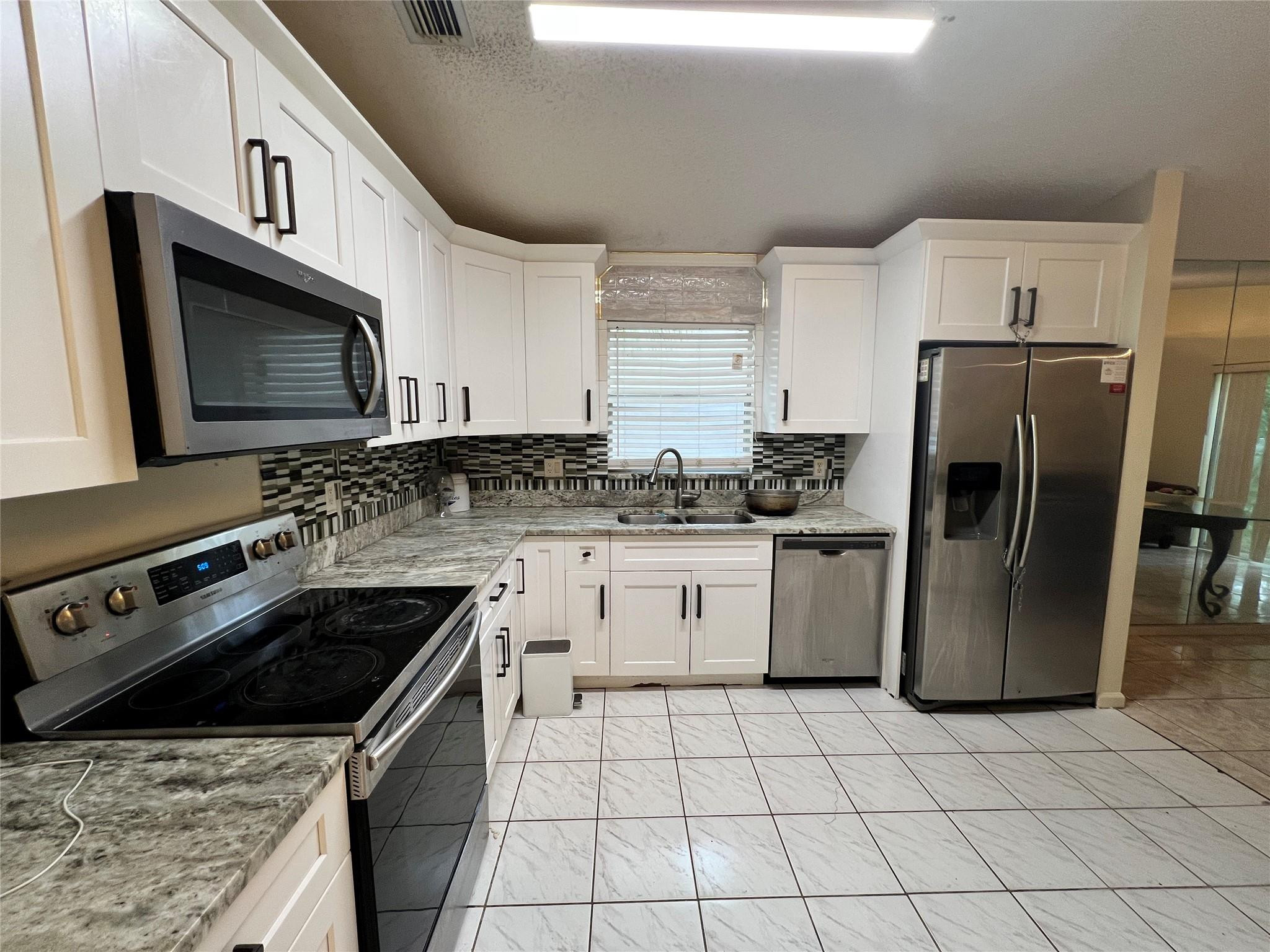 1464 Waterway Cove Dr