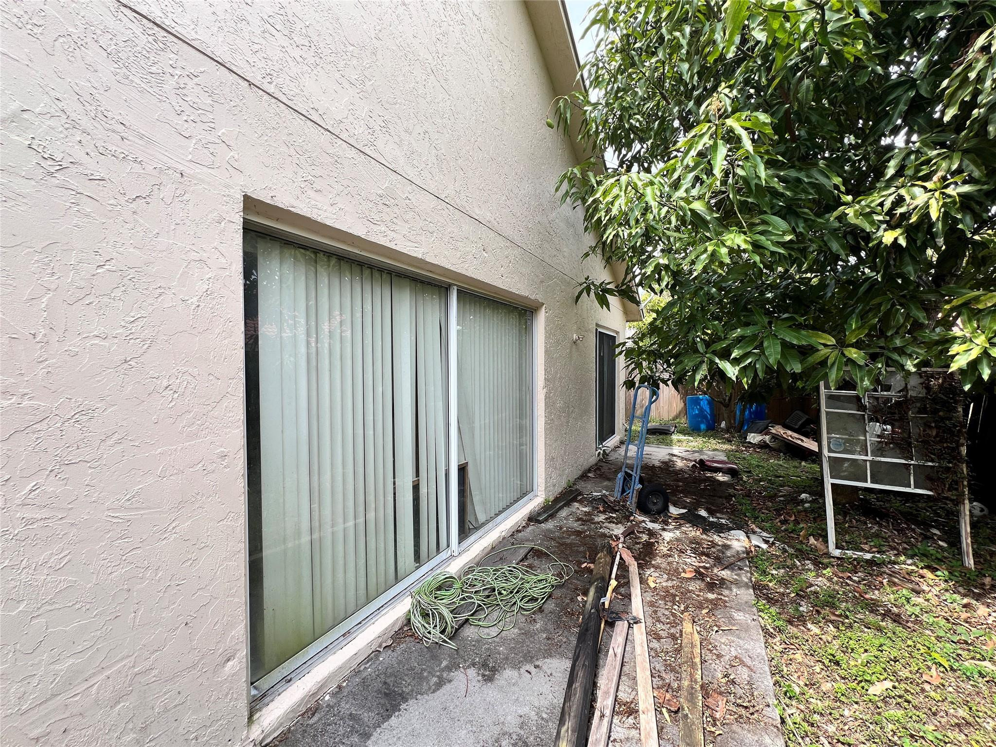 1464 Waterway Cove Dr