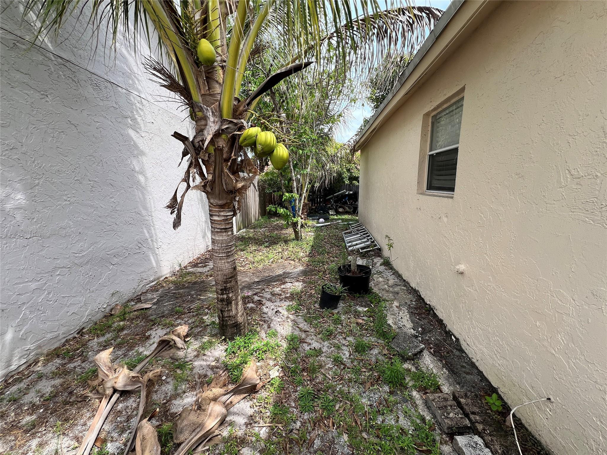 1464 Waterway Cove Dr