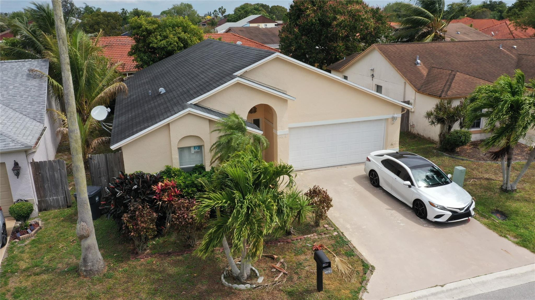 1464 Waterway Cove Dr