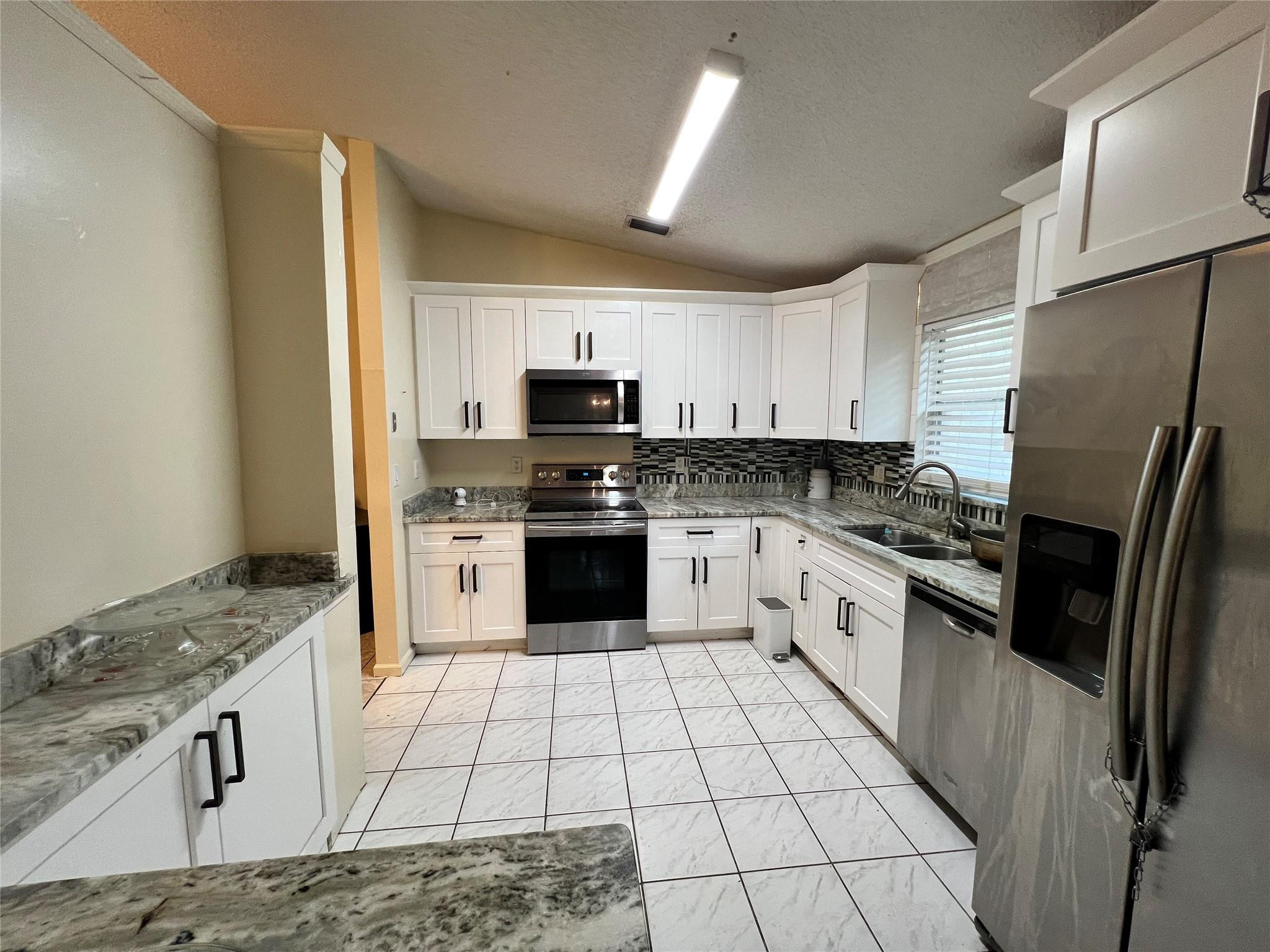 1464 Waterway Cove Dr