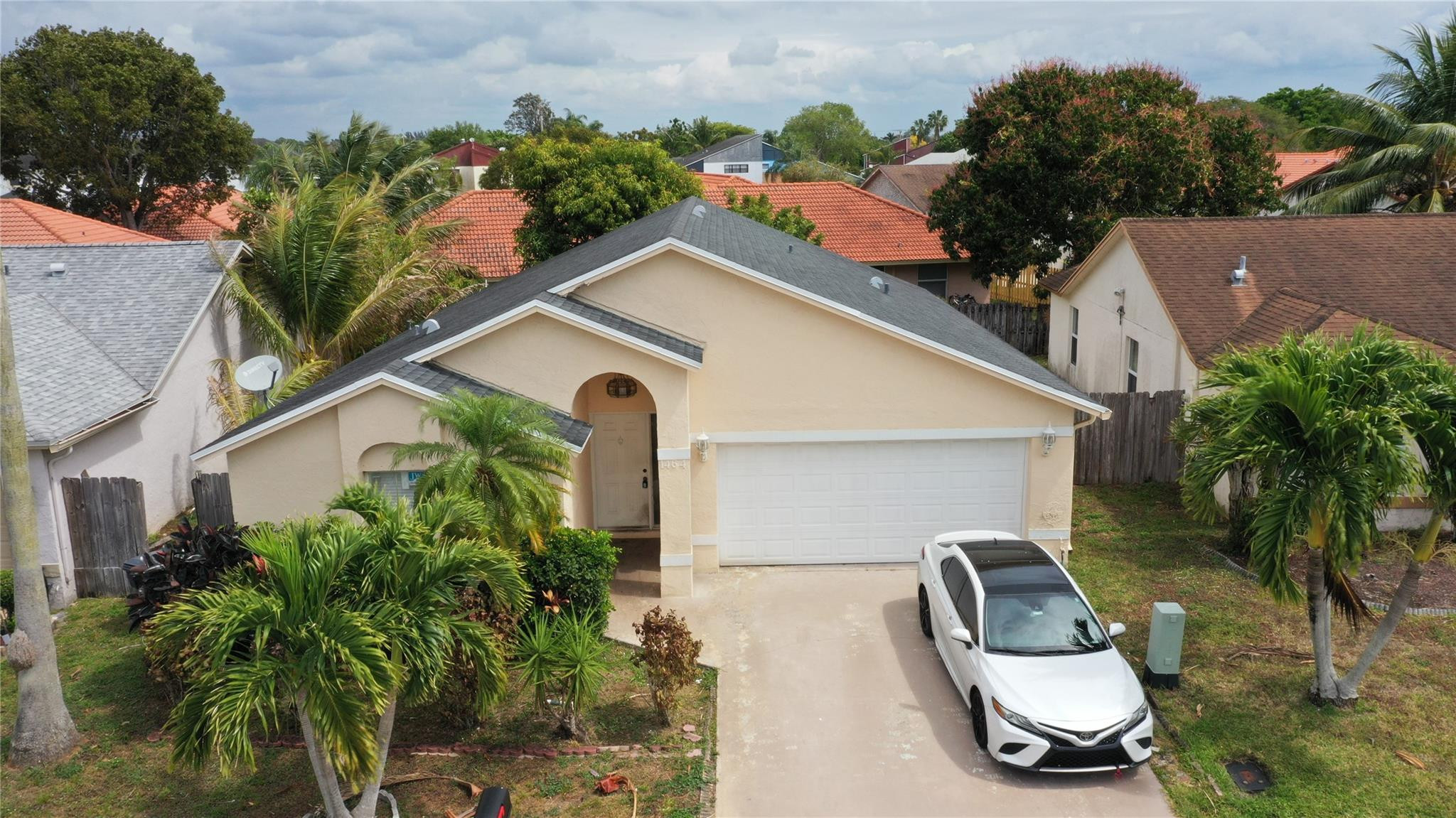 1464 Waterway Cove Dr