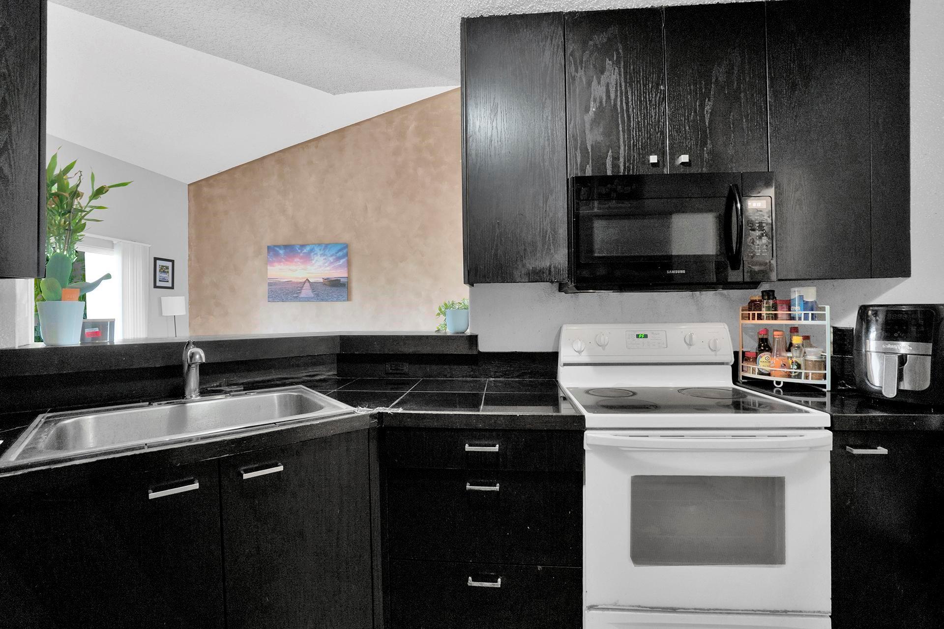 3413 NW 44th St 205