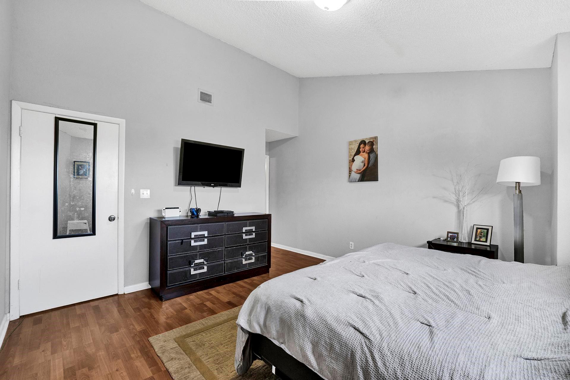 3413 NW 44th St 205