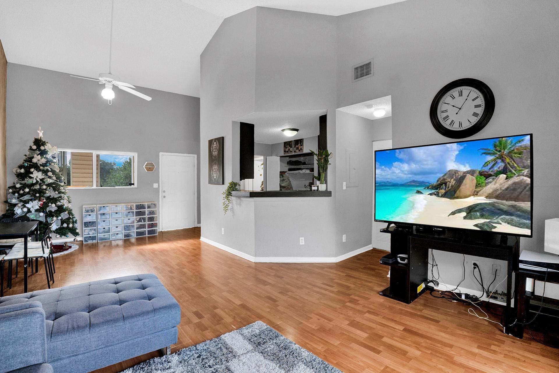 3413 NW 44th St 205