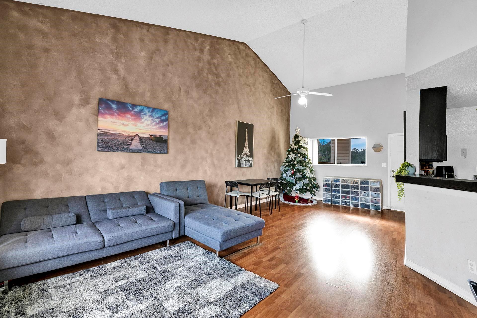 3413 NW 44th St 205