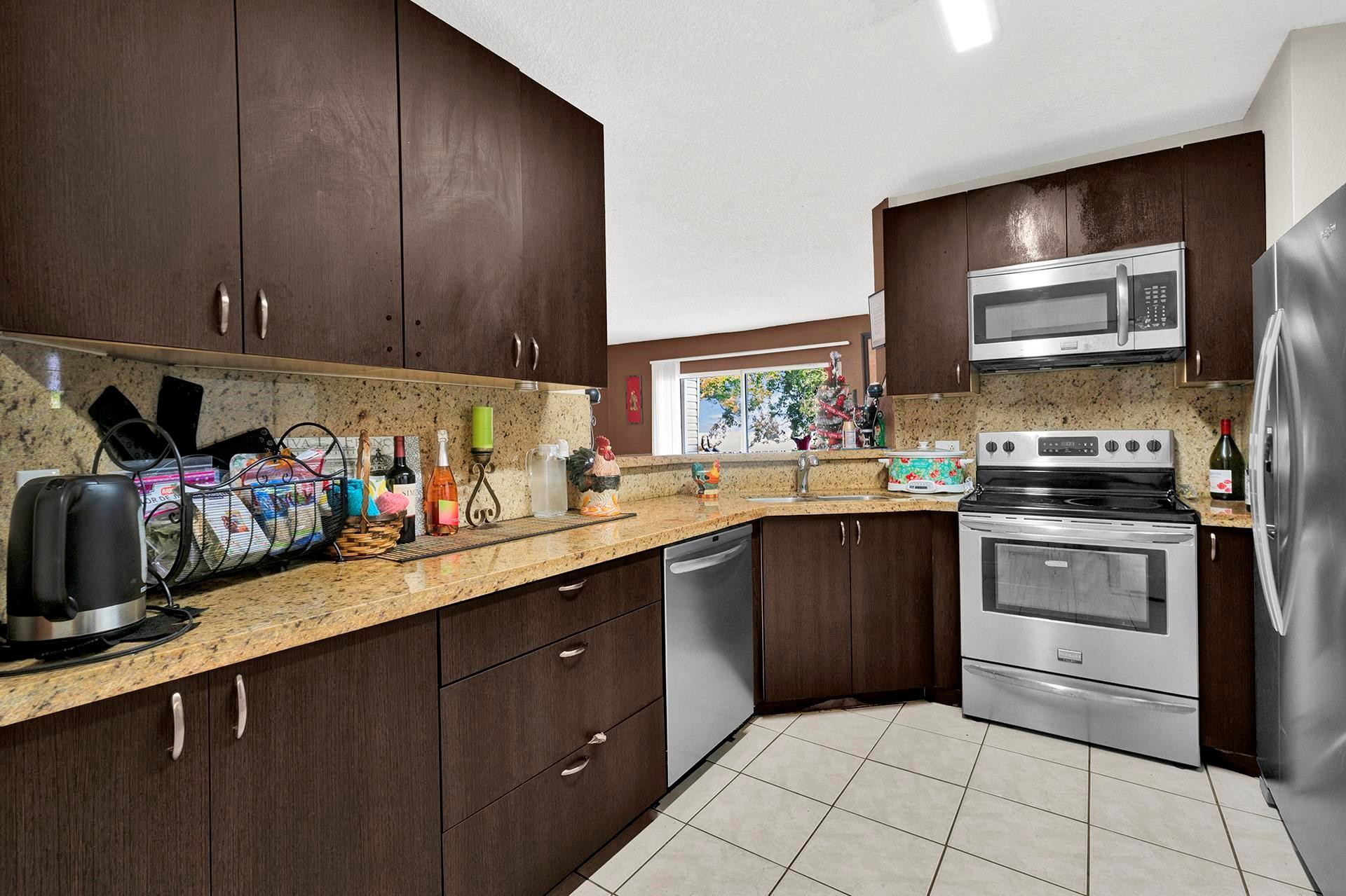 3413 NW 44th St 108
