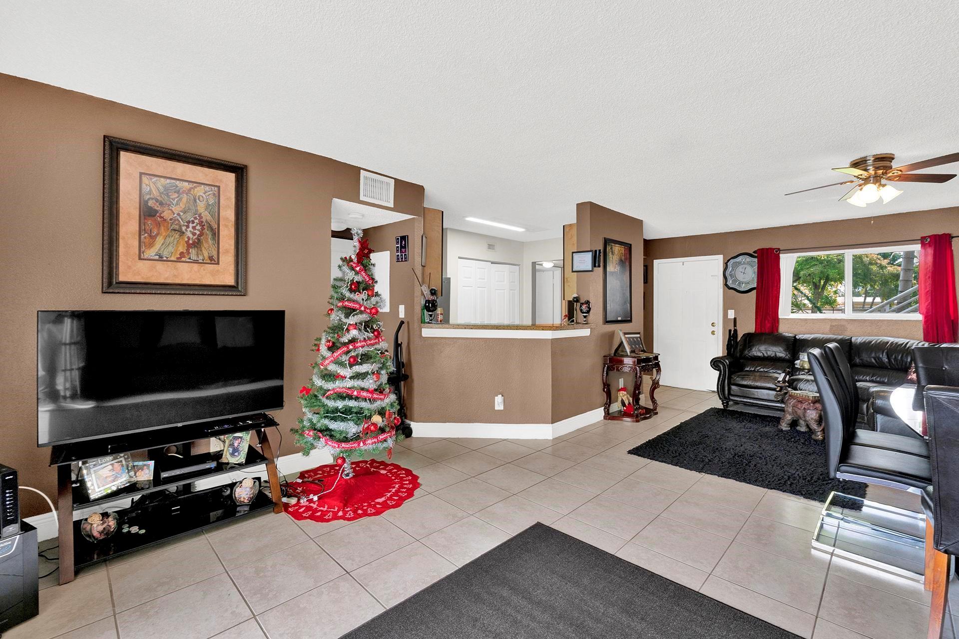 3413 NW 44th St 108
