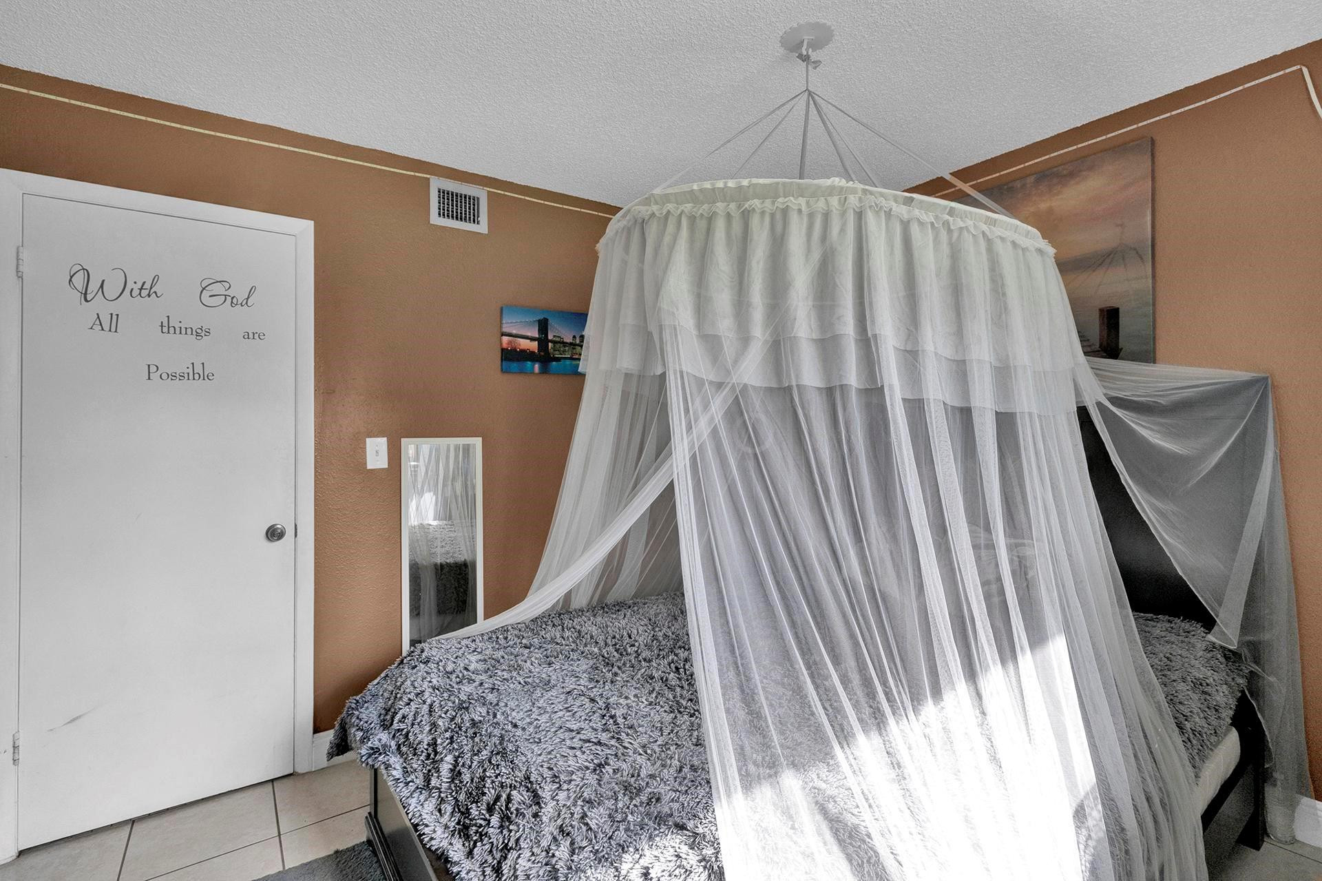 3413 NW 44th St 108