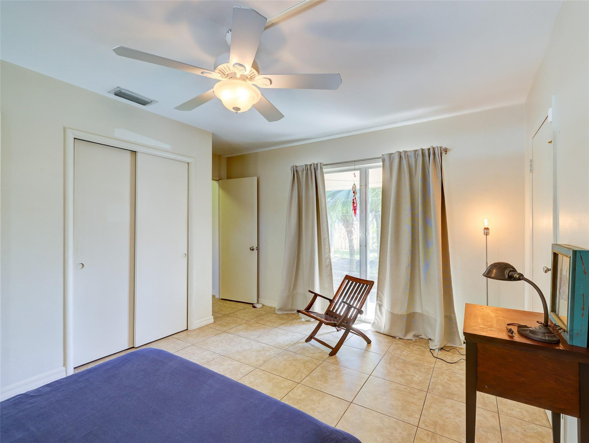 1616 Poinsettia Dr