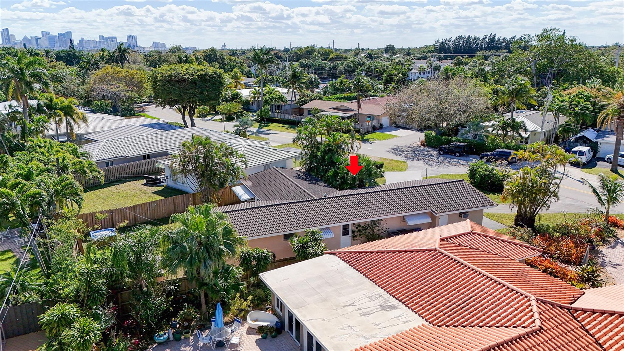 1616 Poinsettia Dr