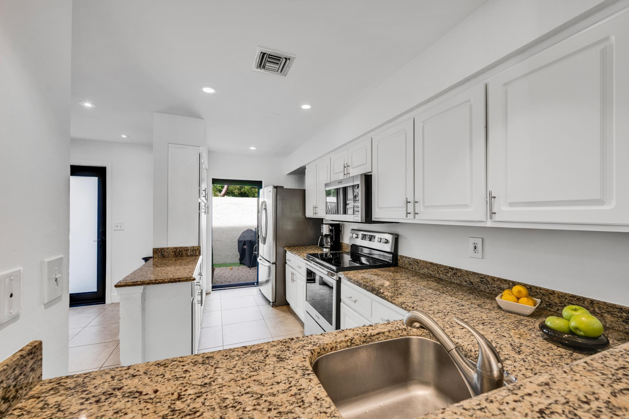 547 NE 7th Ave 3A