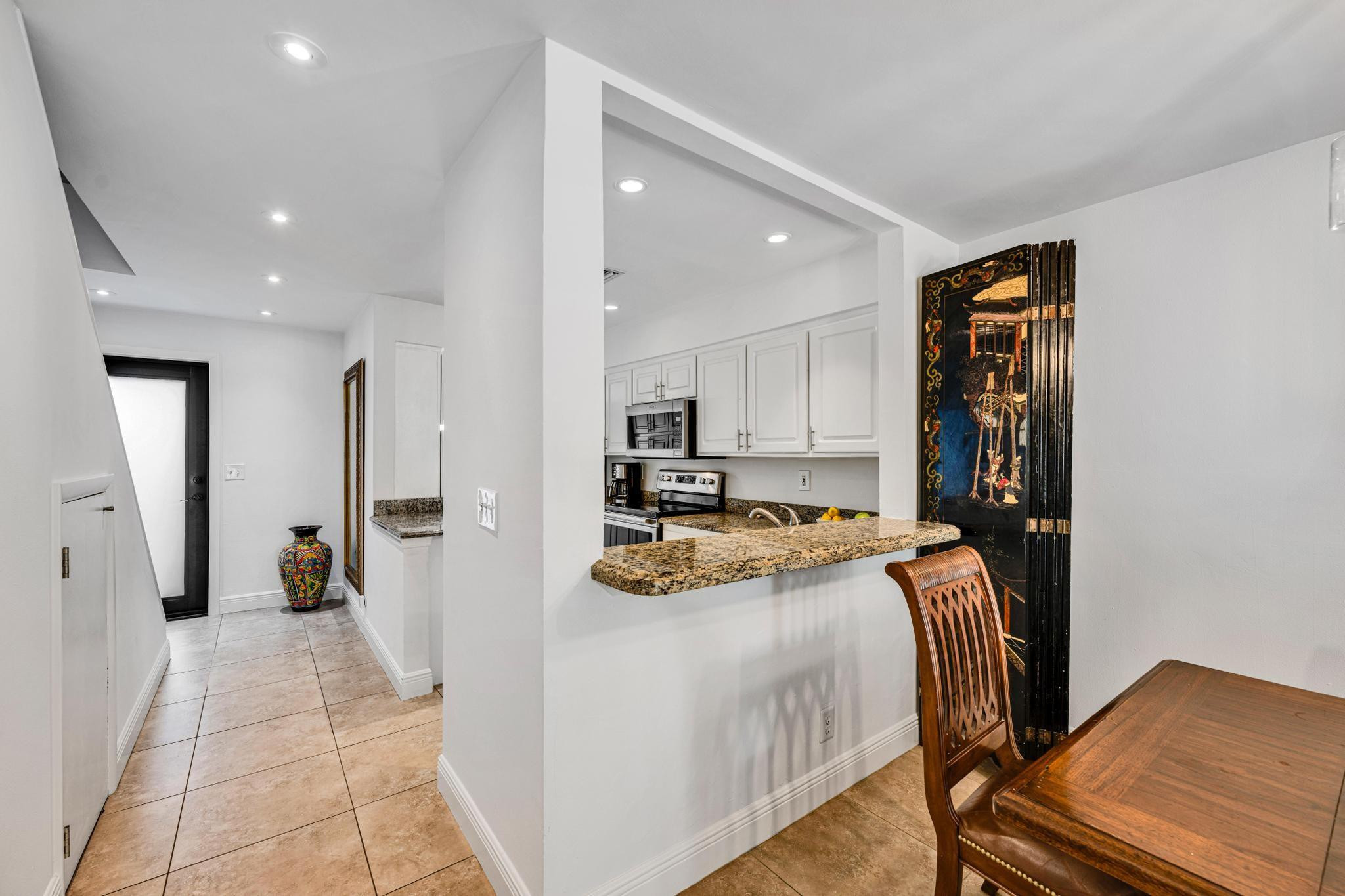 547 NE 7th Ave 3A