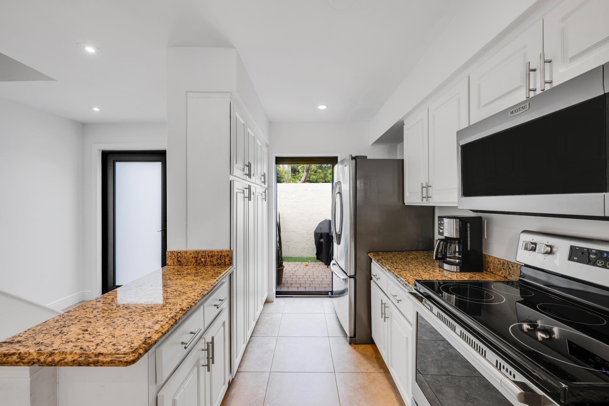 547 NE 7th Ave 3A