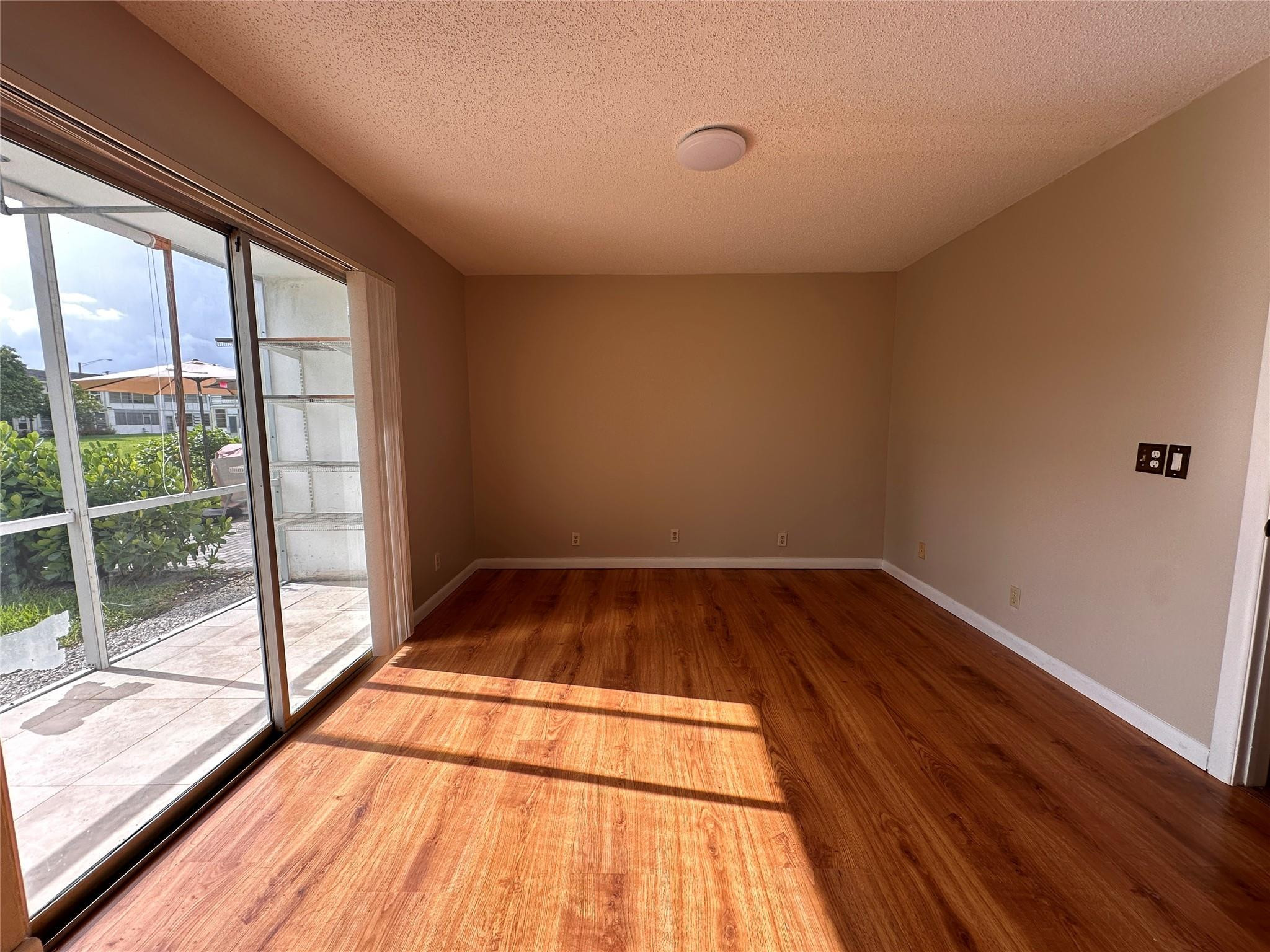 148 Westbury I 148