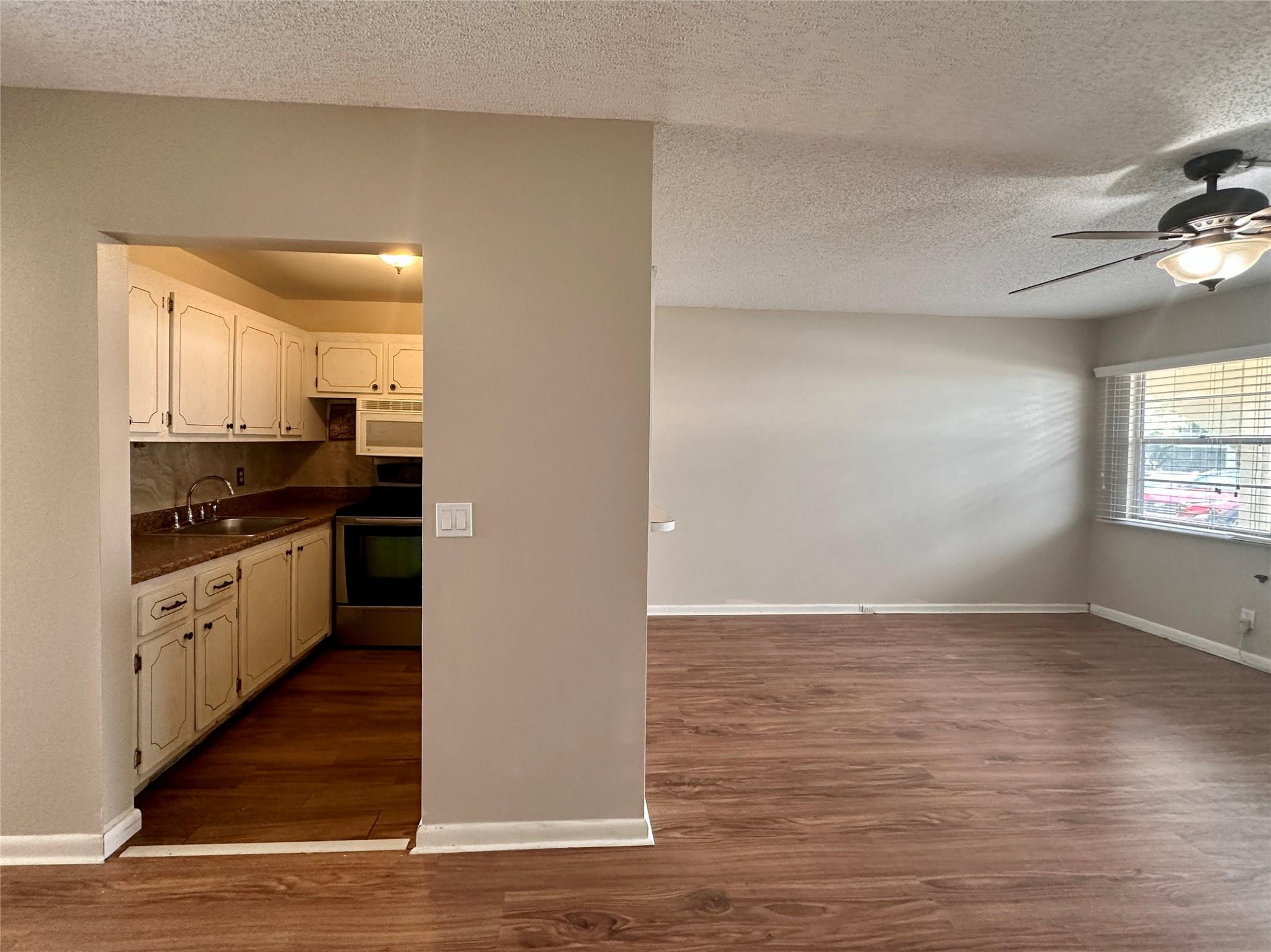 148 Westbury I 148