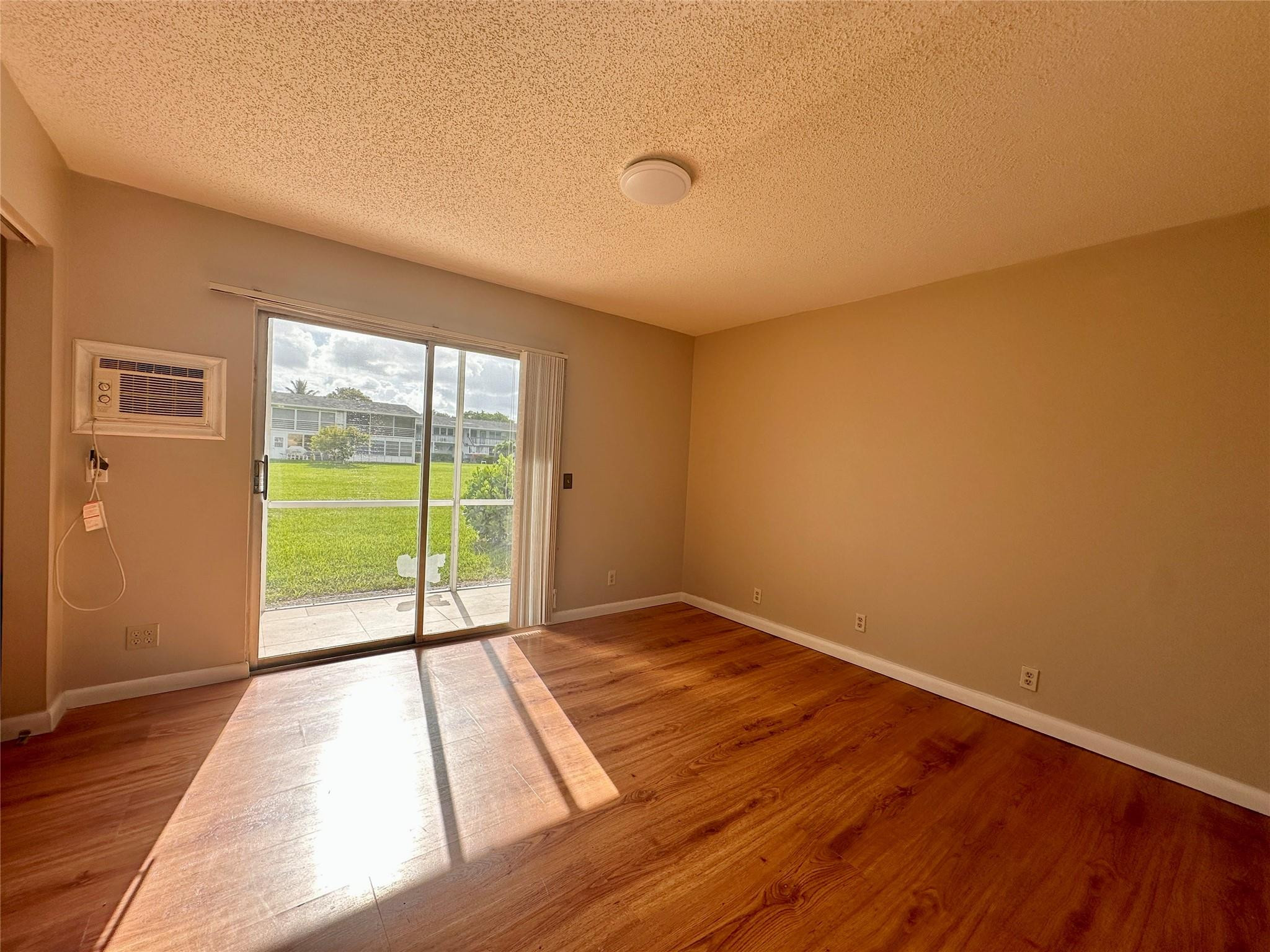 148 Westbury I 148
