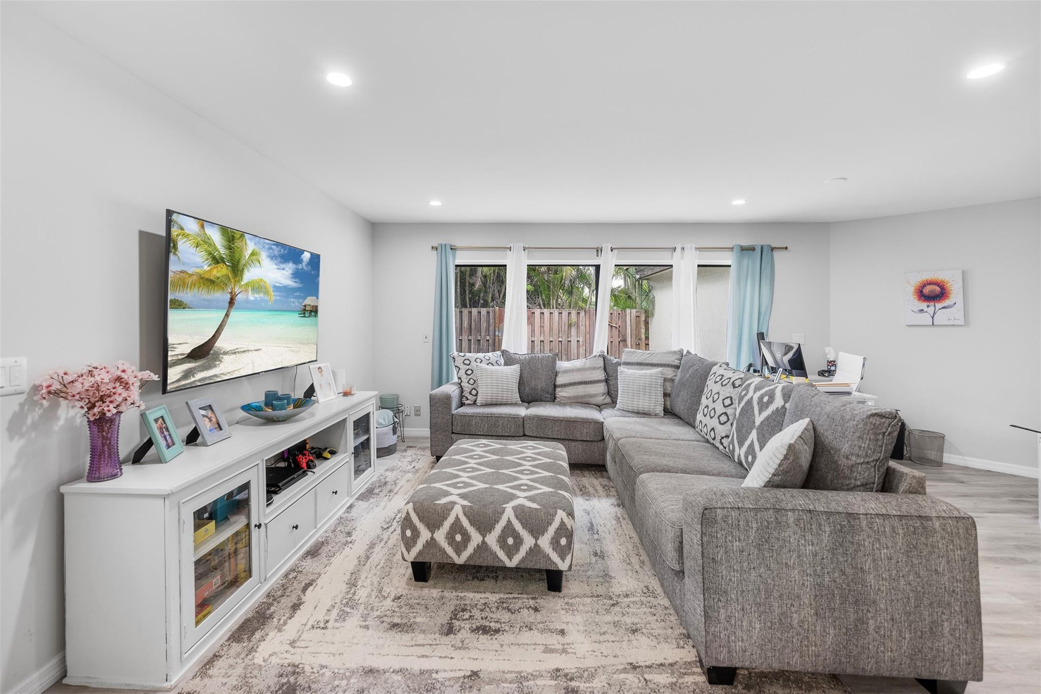 100 Weybridge Cir D