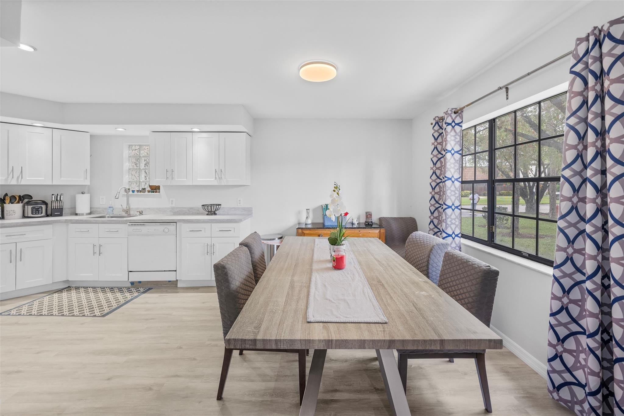 100 Weybridge Cir D