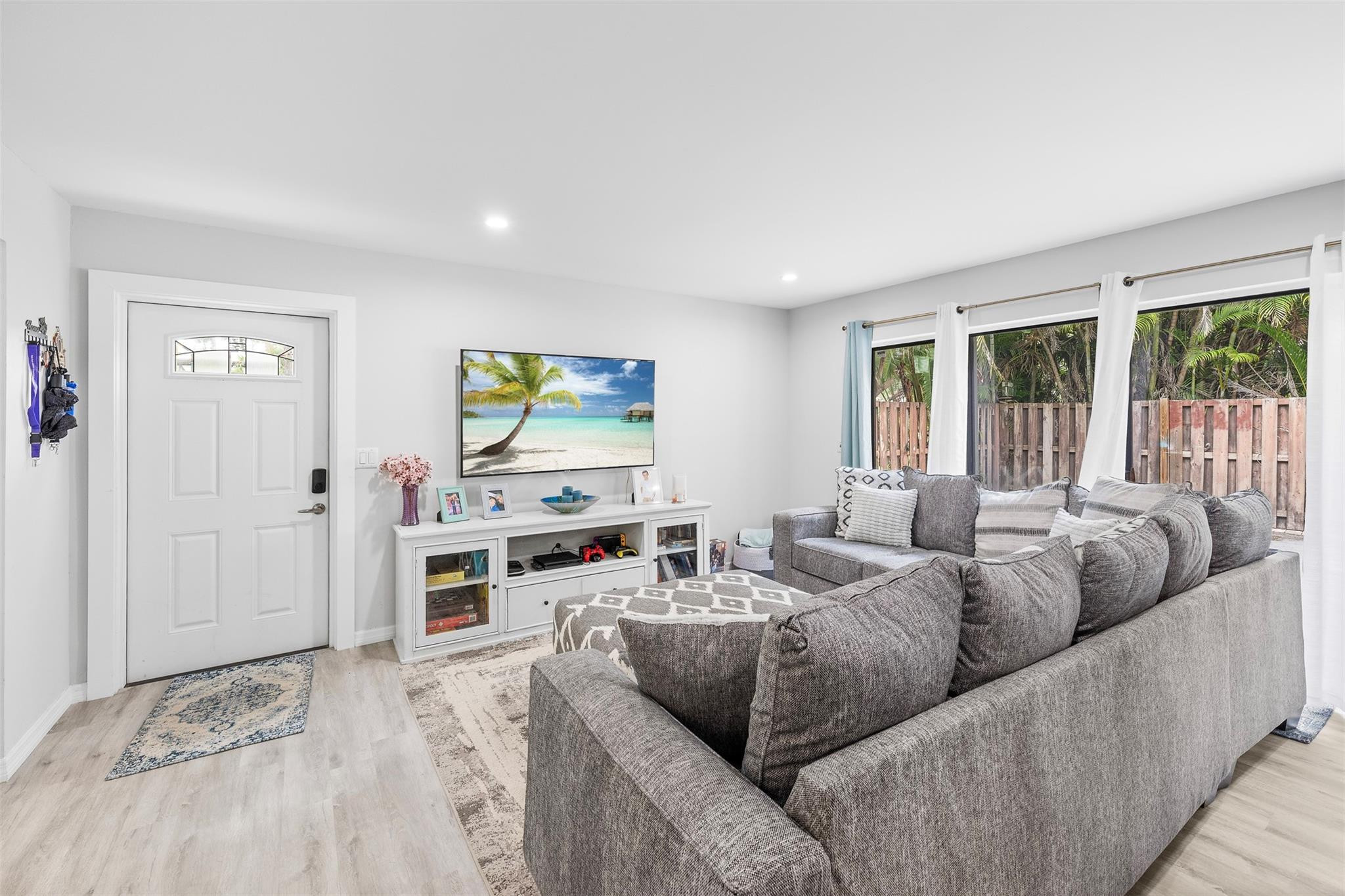 100 Weybridge Cir D