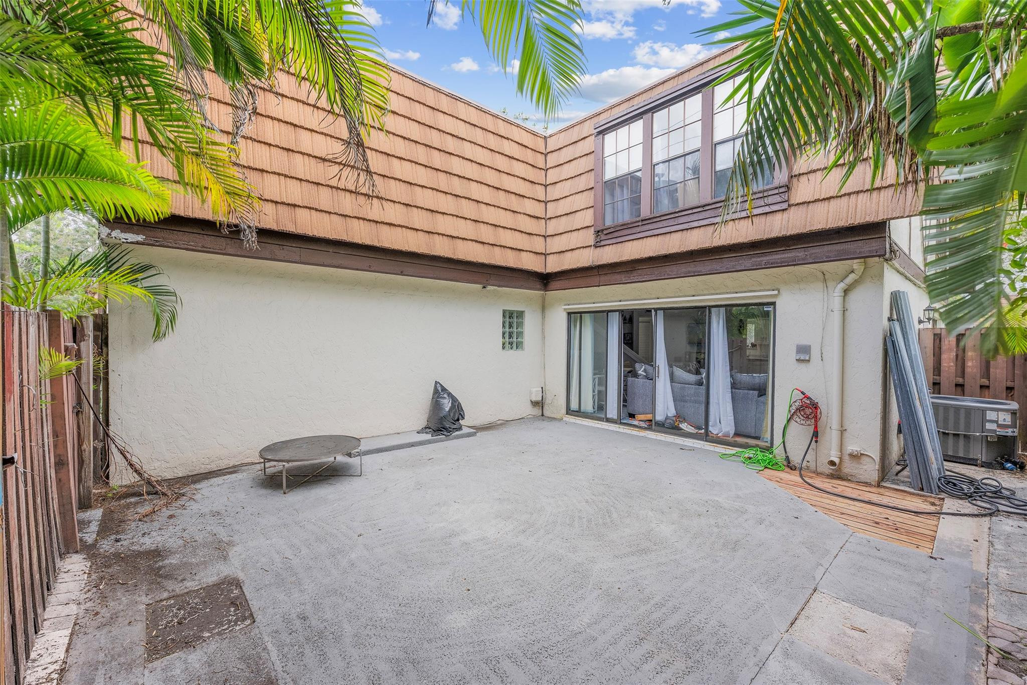 100 Weybridge Cir D